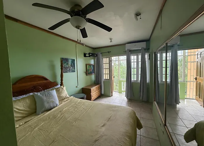 Guest house Emerald Sea View *