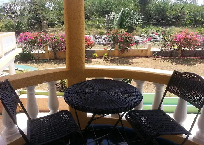 Emerald Sea View Guest house *